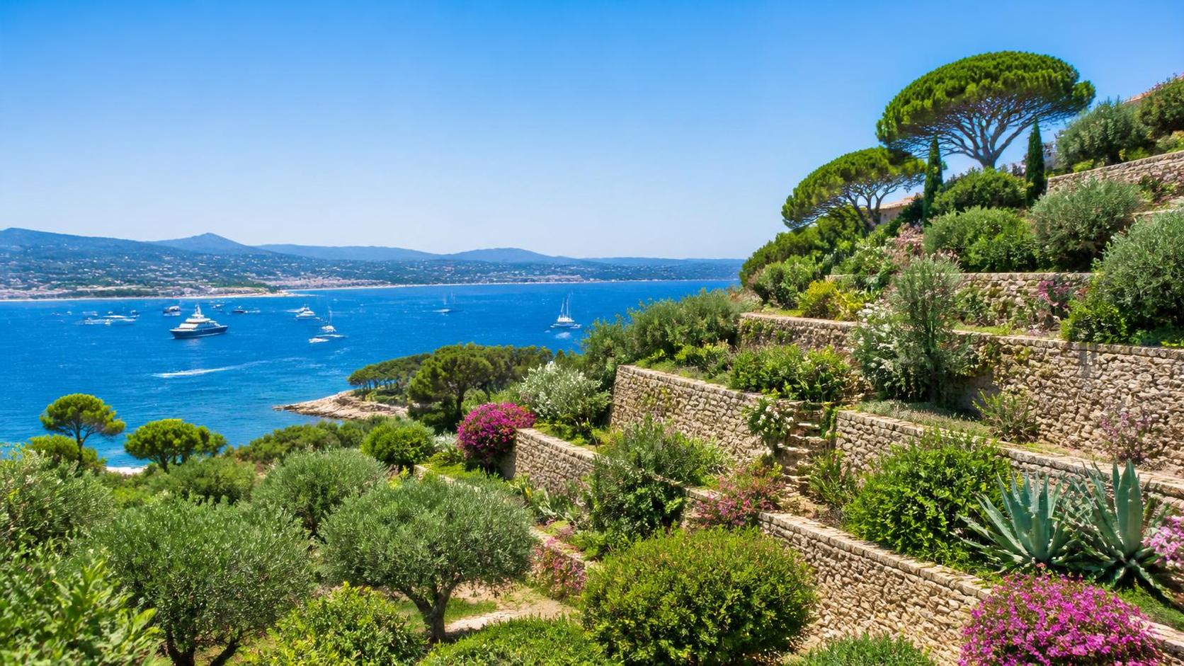 découvrez les restanques à saint-tropez, un véritable havre de paix où la mer méditerranée rencontre une nature préservée, offrant un cadre idyllique pour se ressourcer.